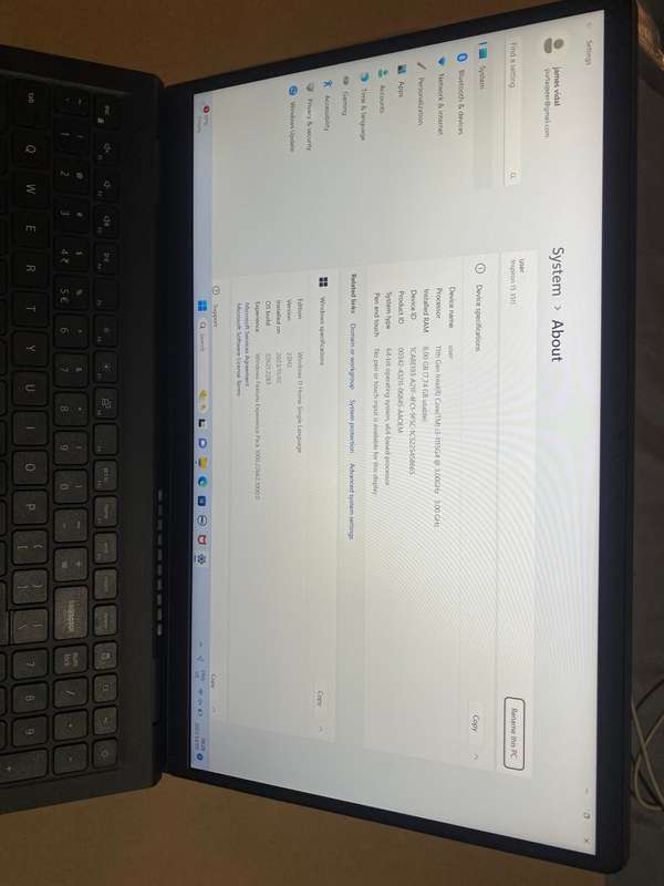 IRIS Xe(R) GRAPHICS* 11TH GEN DELL INSPIRON 15 3511*15.6`*CORE i3-1115G4*3.00GHZ*8 GB RAM*256 GB SSD